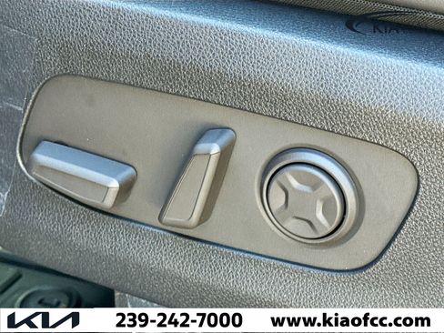 New 2026 Kia Carnival EX image 26