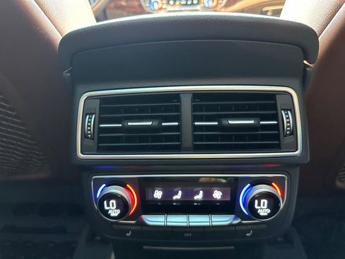Used 2017 Audi Q7 3.0T Prestige image 32