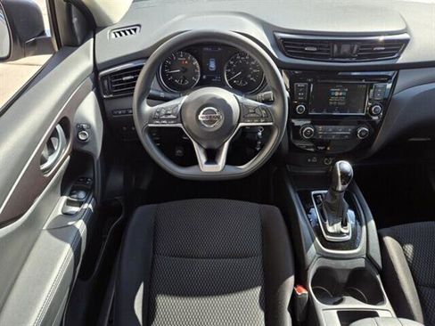 Used 2021 Nissan Rogue Sport S image 15