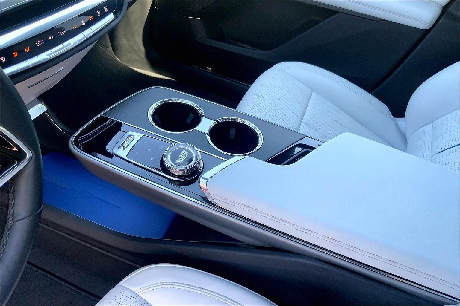 Certified 2024 Cadillac Lyriq Luxury AWD/4WD image 23