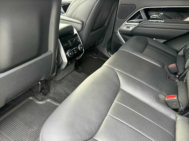 Used 2023 Land Rover Range Rover SE AWD/4WD image 13