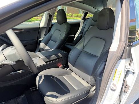 Used 2023 Tesla Model 3 Standard Range RWD image 2