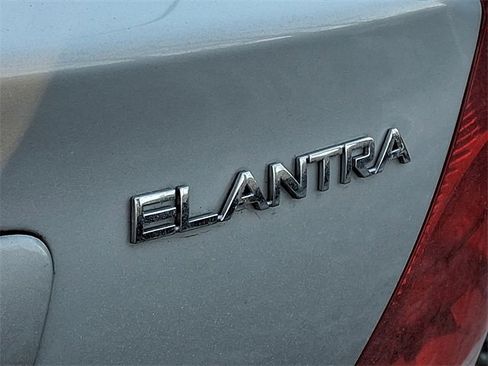 Used 2006 Hyundai Elantra GLS image 9