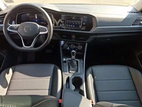 Used 2023 Volkswagen Jetta SE w/ Panoramic Sunroof Package FWD image 15