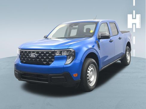 Used 2025 Ford Maverick XL w/ Equipment Group 102A AWD/4WD image 1