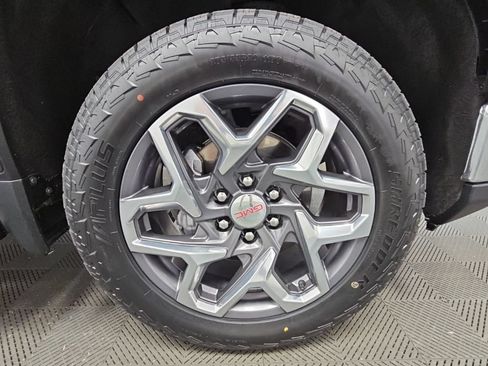 Used 2023 GMC Sierra 1500 SLT AWD/4WD image 48