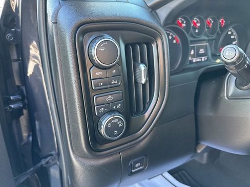 Used 2022 Chevrolet Silverado 1500 Custom image 21