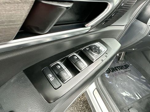 Used 2022 Kia Telluride SX w/ SX Prestige Package image 35