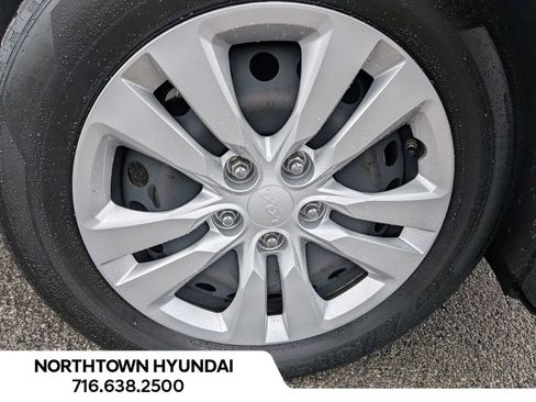 Used 2023 Kia Soul LX FWD image 39