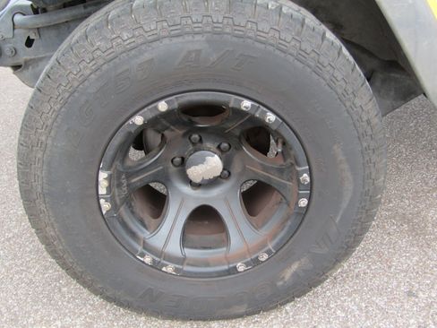 Used 2006 Jeep Wrangler X image 39