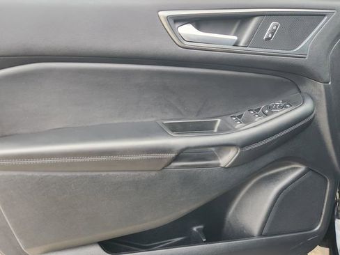 Used 2024 Ford Edge SE w/ Black Appearance Package image 21