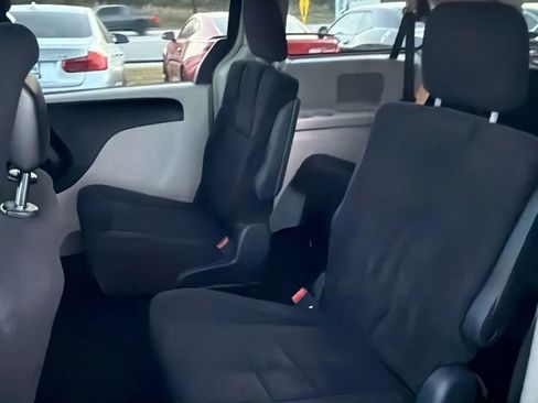 Used 2011 Dodge Grand Caravan Crew image 18