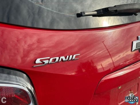 Used 2020 Chevrolet Sonic LT w/ Convenience Package image 10