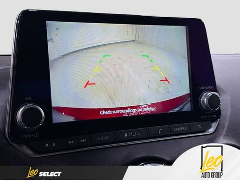 Used 2022 Nissan Sentra SV FWD image 13