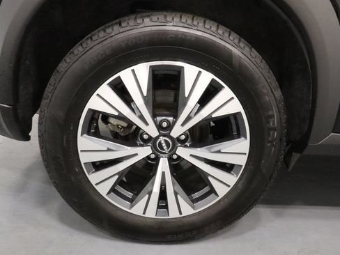 Used 2023 Nissan Rogue SV AWD/4WD image 27