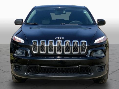 Used 2014 Jeep Cherokee Sport w/ Trailer Tow Group AWD/4WD image 4