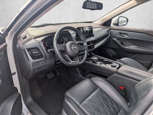 Used 2023 Nissan Rogue Platinum w/ Platinum Premium Package image 10