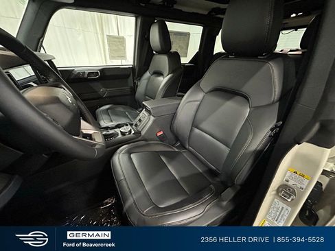 New 2025 Ford Bronco Badlands image 12