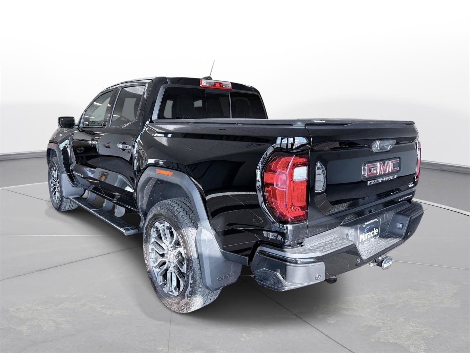 Used 2023 GMC Canyon Denali AWD/4WD image 6