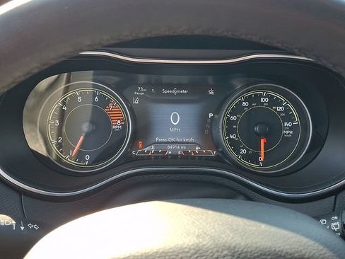 Used 2022 Jeep Cherokee Limited w/ Elite Package AWD/4WD image 17