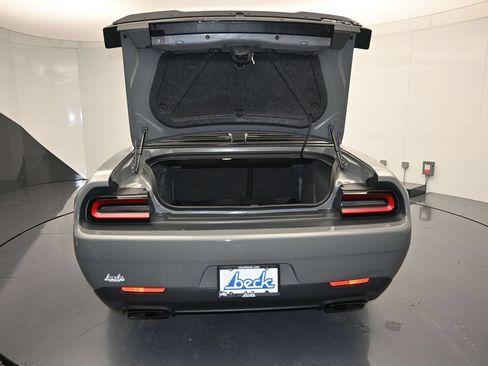 Used 2017 Dodge Challenger SRT Hellcat RWD image 26