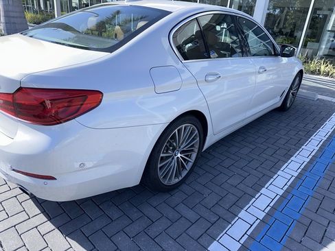 Used 2017 BMW 530i 530i image 8