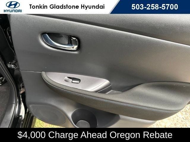 Used 2025 Nissan Leaf S FWD image 20