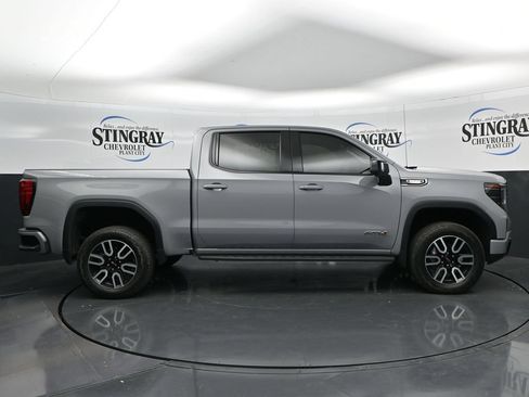 Used 2025 GMC Sierra 1500 AT4 w/ AT4 Premium Package AWD/4WD image 8