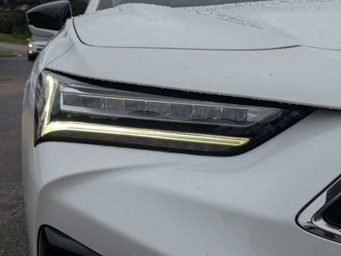 Used 2023 Acura TLX w/ Technology Package FWD image 10