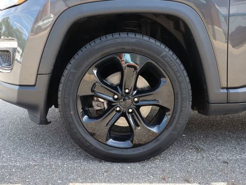 Used 2018 Jeep Compass Latitude w/ Popular Equipment Group FWD image 22