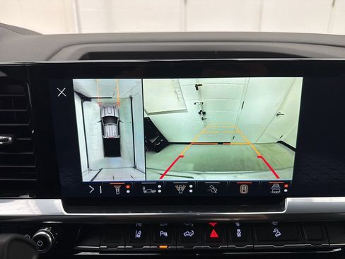 New 2026 GMC Sierra 2500 SLE w/ SLE Value Package; image 34