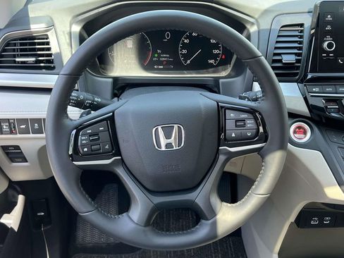 Used 2025 Honda Odyssey EX-L image 13