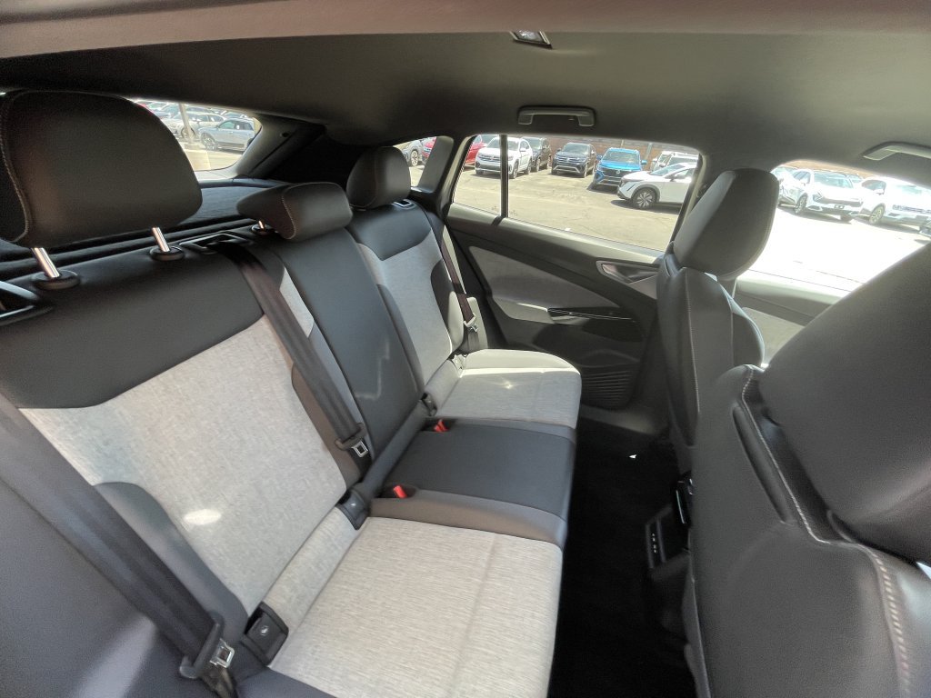 Used 2023 Volkswagen ID.4 Pro RWD image 20