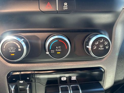 Used 2023 RAM 2500 Big Horn image 30