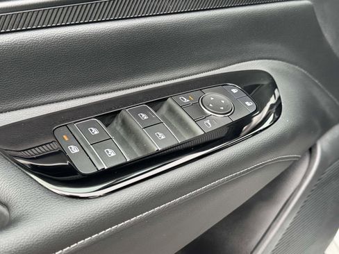 Certified 2025 Nissan Murano SV AWD/4WD image 15