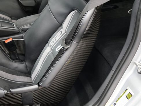 Used 2018 Porsche 911 GT3 RWD image 27
