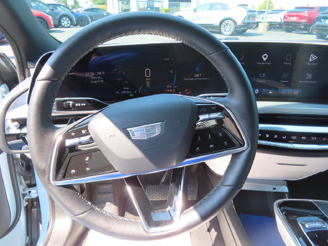 Certified 2024 Cadillac Lyriq Luxury AWD/4WD image 14