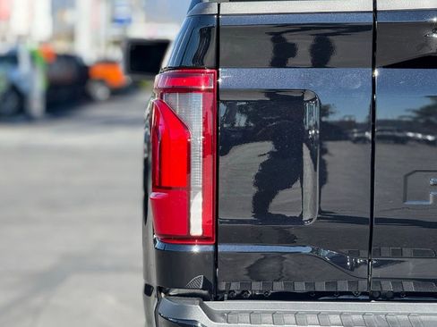 Used 2025 Ford F150 Platinum w/ Equipment Group 702A High image 8