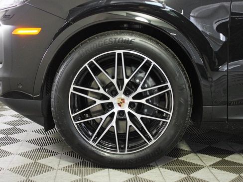New 2026 Porsche Cayenne Coupe image 37