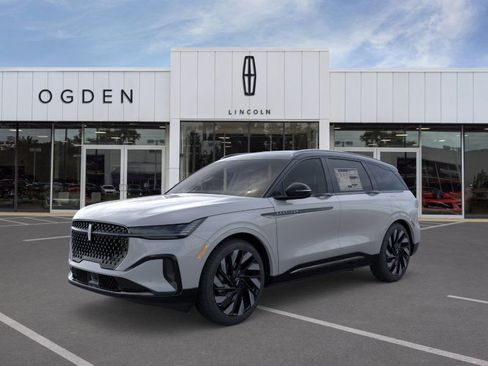 New 2026 Lincoln Nautilus Reserve w/ Jet Appearance Package image 1