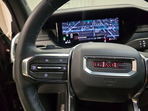 Used 2026 GMC Acadia Elevation FWD image 19