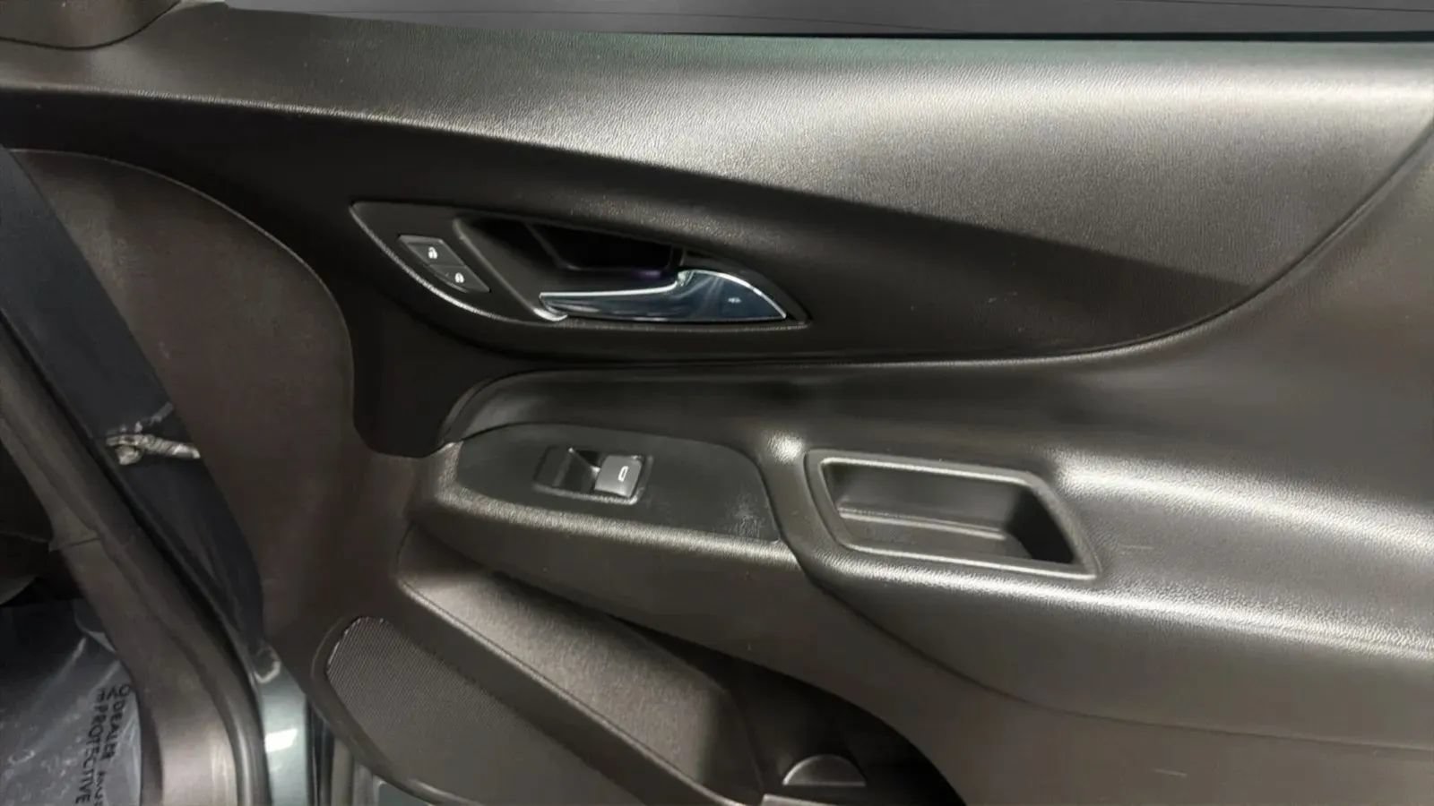 Used 2018 Chevrolet Equinox LT FWD image 17