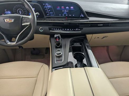Used 2024 Cadillac Escalade Premium Luxury w/ Performance Package image 27