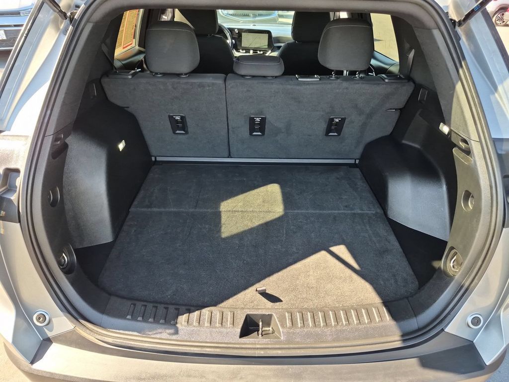 Used 2025 Chevrolet Equinox LT AWD/4WD image 29