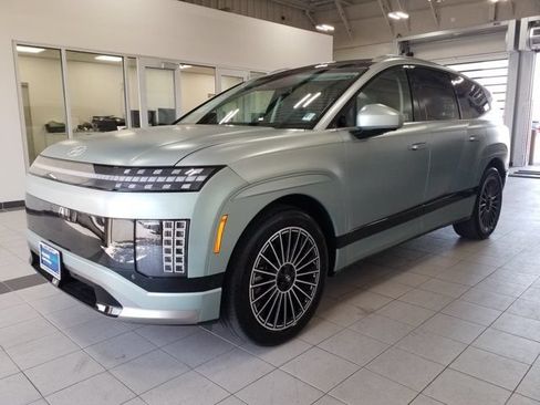 Used 2026 Hyundai Ioniq 9 Calligraphy AWD/4WD image 2