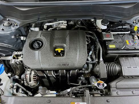 Certified 2025 Kia Seltos S image 28