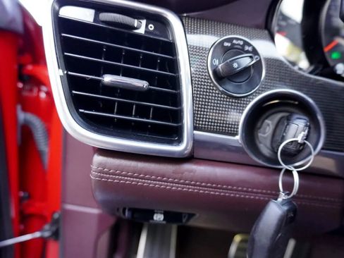 Used 2014 Porsche Panamera GTS image 24