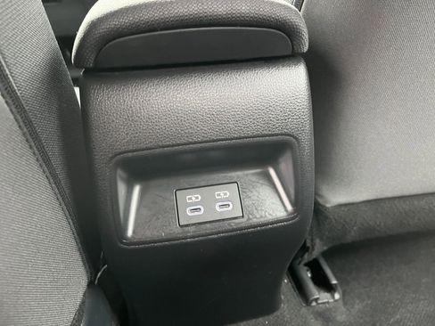 Used 2025 Toyota Corolla LE image 23