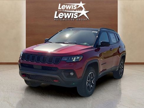 Used 2025 Jeep Compass Trailhawk w/ Sun & Sound Group image 2