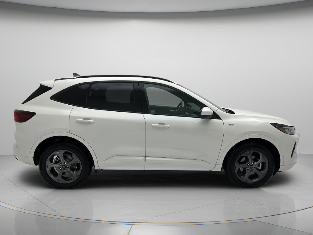 Used 2023 Ford Escape ST-Line Select w/ Tech Pack #1 AWD/4WD image 6